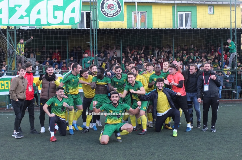 Ayazağaspor muhteşem taraftarının önünde galip