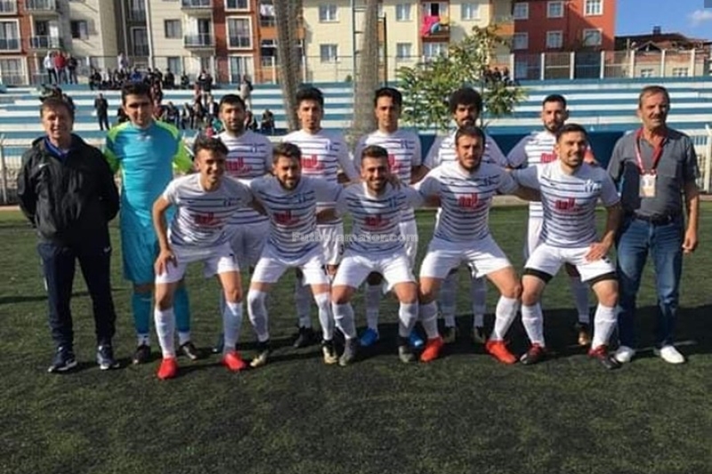 Kaynarcaspor’un zirve takibi sürüyor