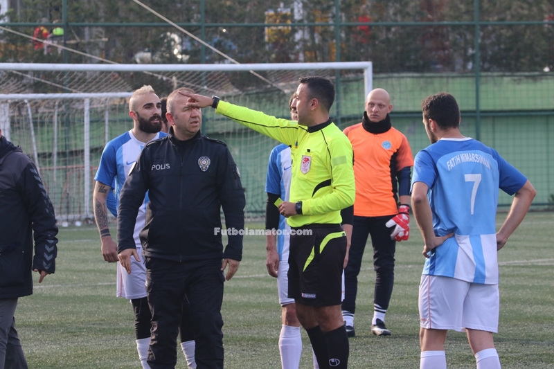 Olaylı maçı Fatih Mimarsinan 8 kişiyle kazandı