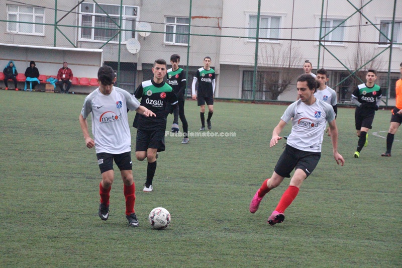 1877 Alemdağspor ikinci yarıda coştu