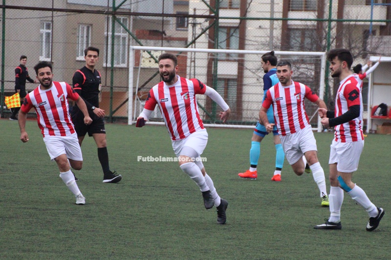 Sarıgazispor Taygun Topal’ın golleri ile kazandı