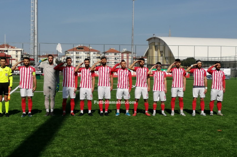 Amatör takımlarımız şehitlerimizi unutmadı