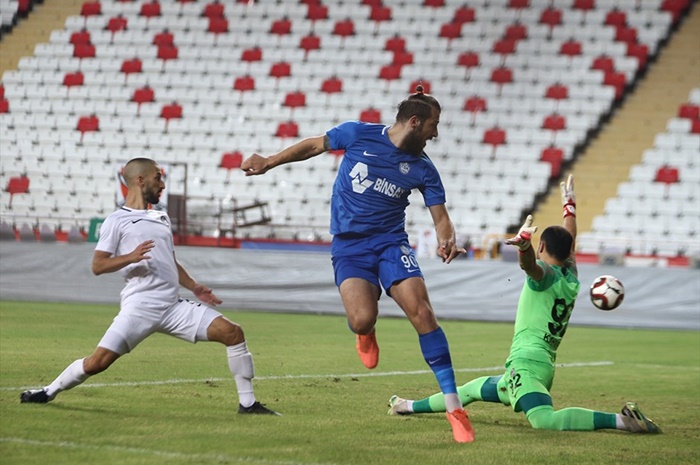 Tuzlaspor TFF 1. Lige yükseldi