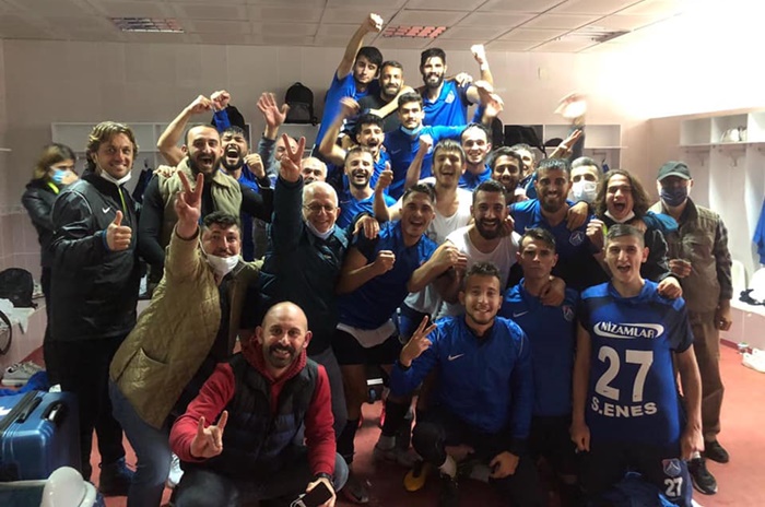 1877 Alemdağspor uzatmalarda 3 puanı kaptı