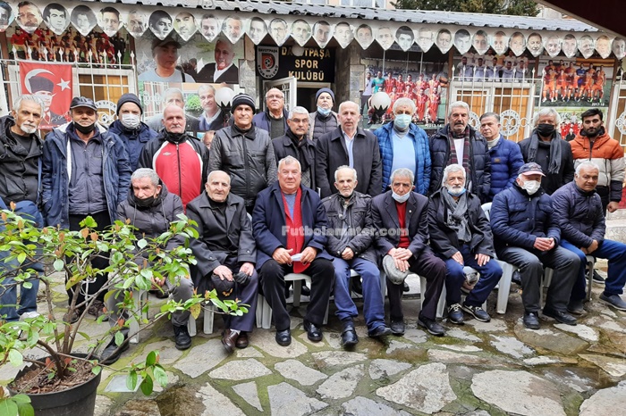 Başkan Adayı Sivri Davutpaşa 1926 Kulübünü ziyaret etti
