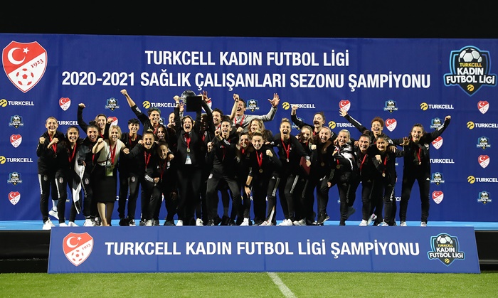 Turkcell Kadın Futbol Ligi’nde şampiyon Beşiktaş JK oldu