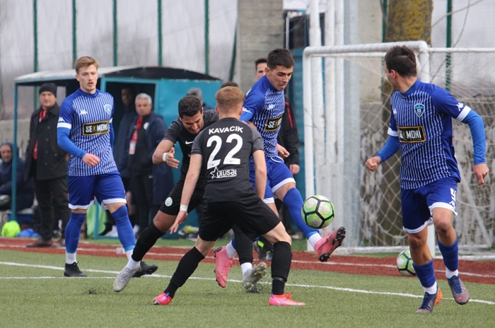 Kavacıkspor puan toplamaya Erenler’de devam etti