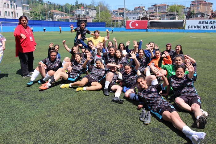 Rüzgarlıbahçespor İstanbul’a grup şampiyonluğunu getirdi