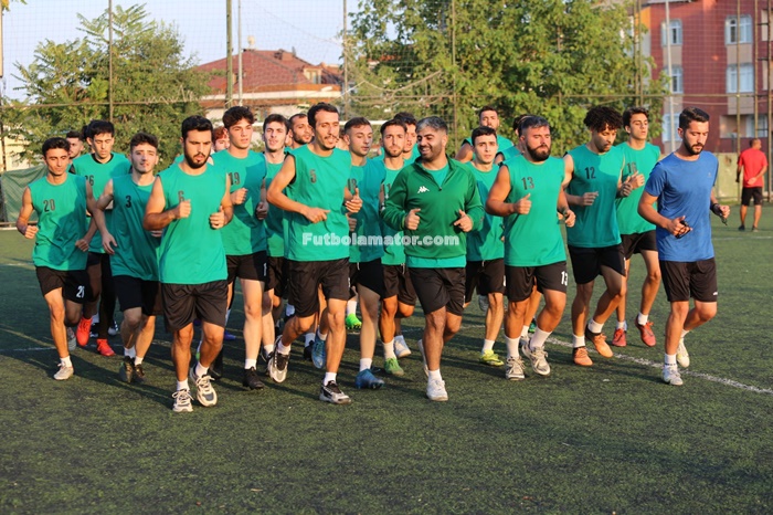 Küçükköyspor Turan Kuş yönetiminde sezonu açtı