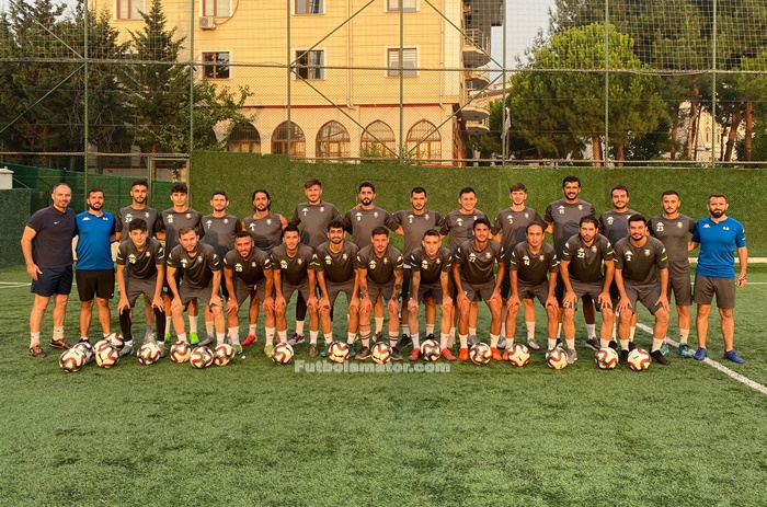 Cevizli Anadoluspor sahaya indi