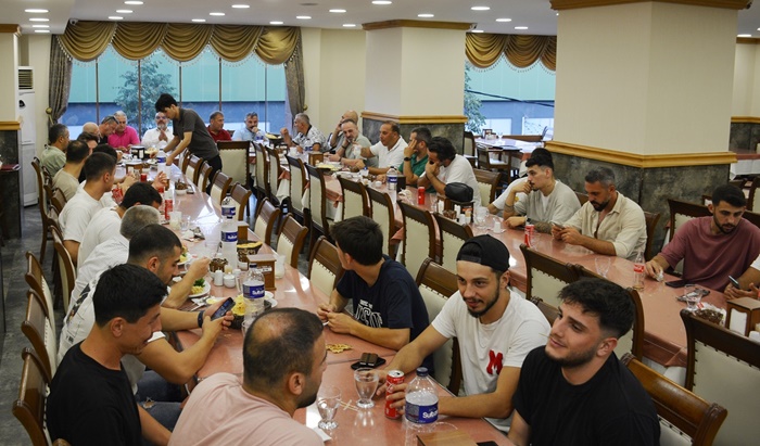 Müftüoğlu’ndan futbolculara moral yemeği