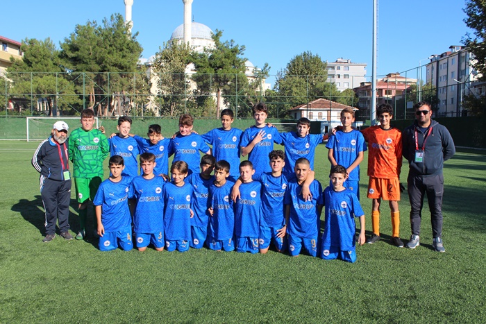 Atalarspor sezona 4 golle başladı