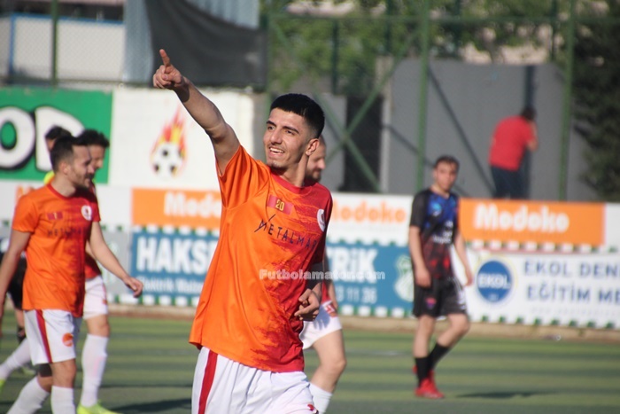 Sarıgazispor’dan orta sahaya transfer