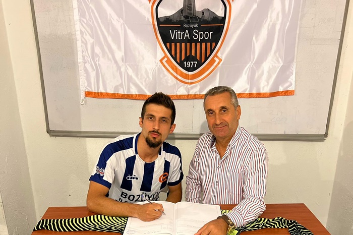 Emirhan Şişman imzayı attı