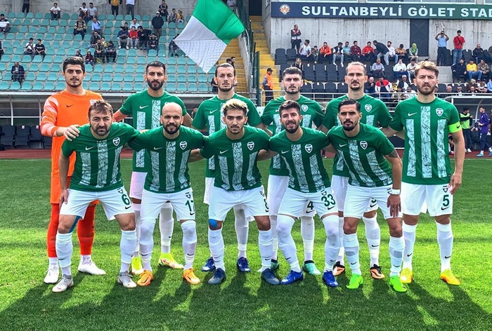 Sultanbeyli Belediyespor liderliğe yükseldi