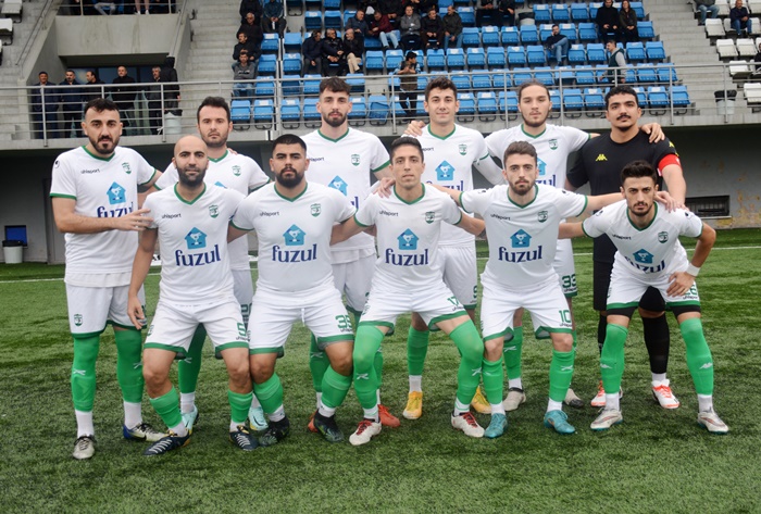 Yeşilova Esnafspor liderliğe yükseldi