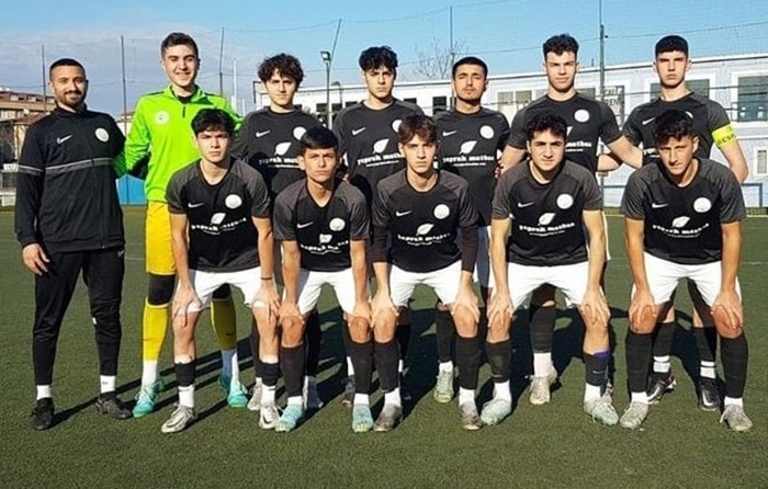 Kavacıkspor gençleri liderlik koltuğuna oturdu