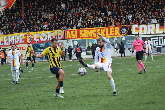 Küçükçekmece Sinopspor puan kaybetmeye devam ediyor