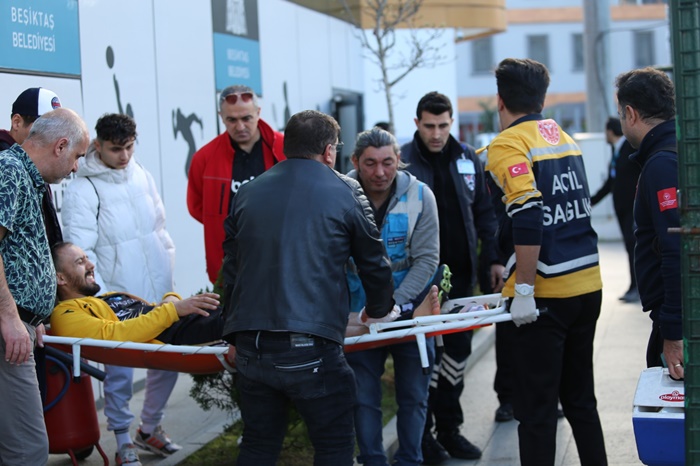 Yamansporlu Erkan Otyakmaz’ın ayağı kırıldı