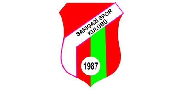 Sarıgazispor depremzede miniklere kapılarını açtı