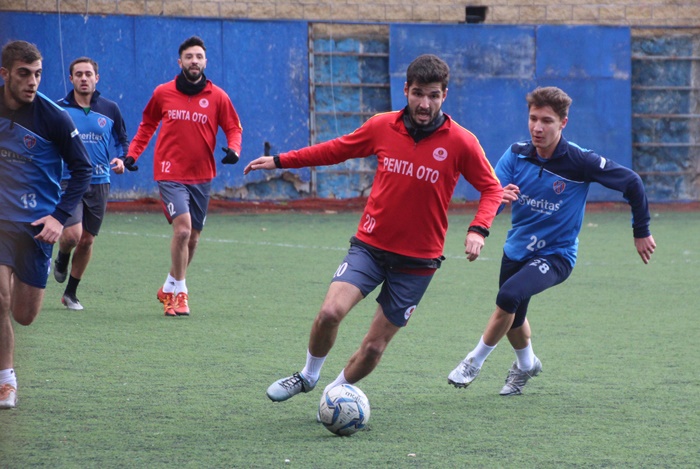 Selimiyespor ile Galatasaray Taçspor dostluk maçında karşılaştılar