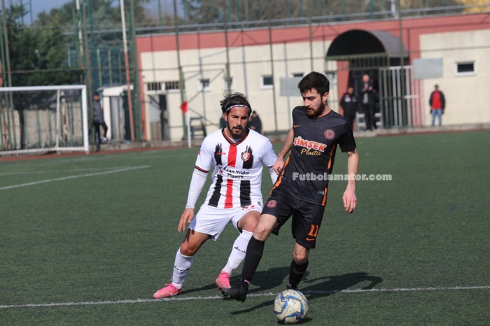 Gazi Mahallesispor kendini tehlikeye attı