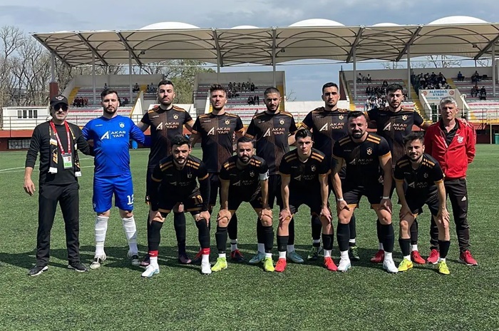 Çekmeköy Çarşıspor’un zirve yarışı sürüyor