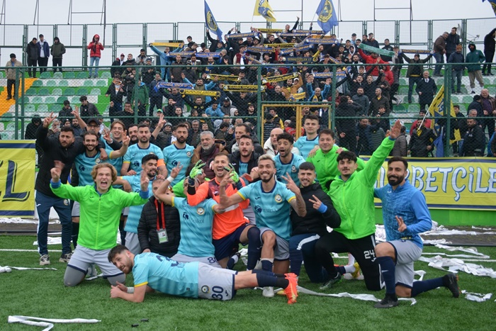 Nefes kesen derbiyi Küçükçekmece Sinopspor kazandı