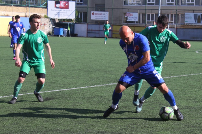 Acıbadem ile Örnekspor puanları paylaştı