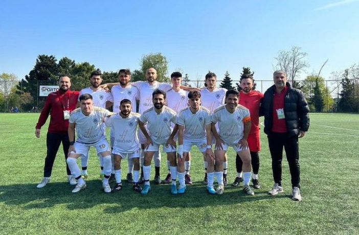 Boğaziçi 1907 geriden gelip kazandı