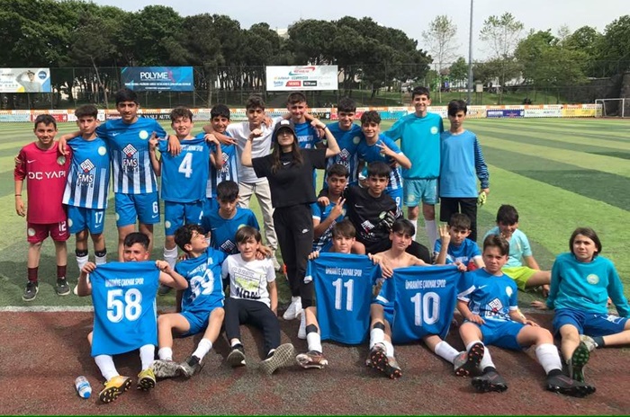 Ümraniye Çakmakspor lideri devirdi