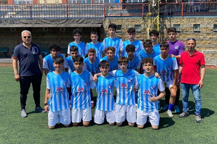 Valide Tayfunspor şampiyonluğunu ilan etti