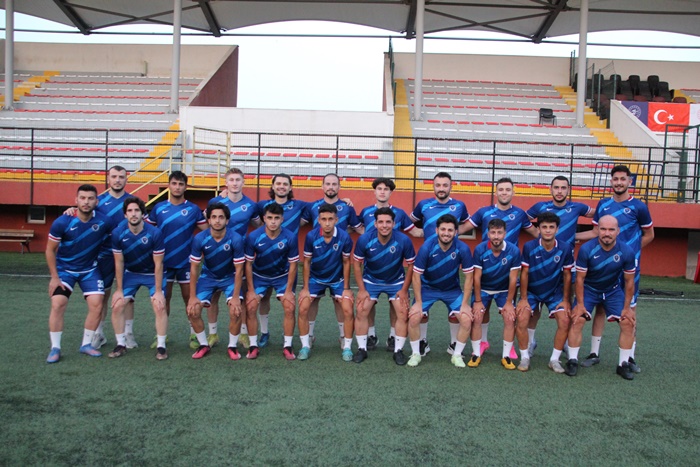 Çekmeköyspor sahaya indi