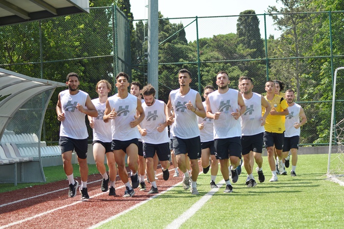 Küçükçekmece Sinopspor Sahaya İndi