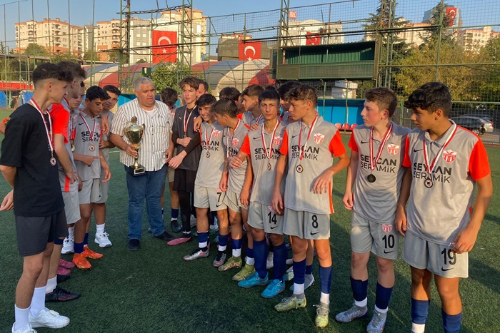 30 Ağustos Zafer Turnuvası şampiyonu Eroğluspor oldu