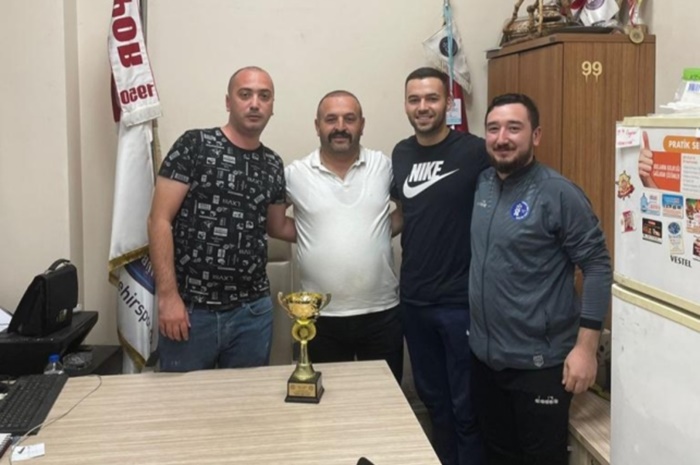 Herkes istedi Pendik Emekspor kaptı