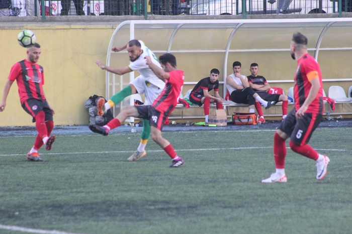 Ayazağaspor farklı kazanmaya devam ediyor