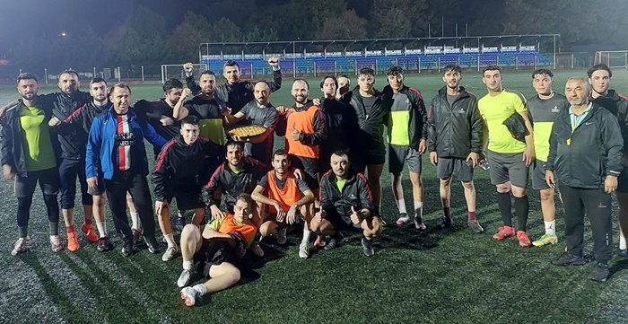 Beykoz Elmalıspor Baklavalı bir idman sonu yaşadı