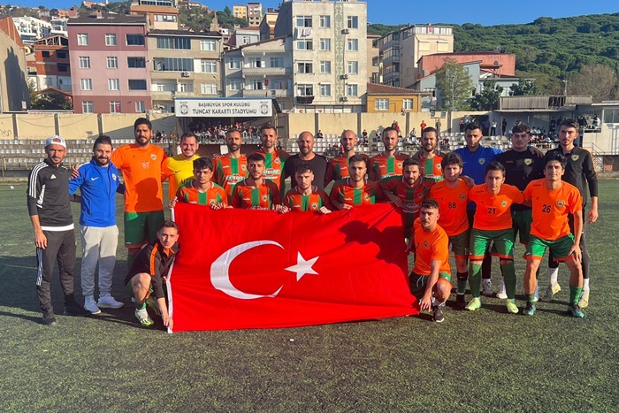 Girne Gençlikspor 4 golle başladı