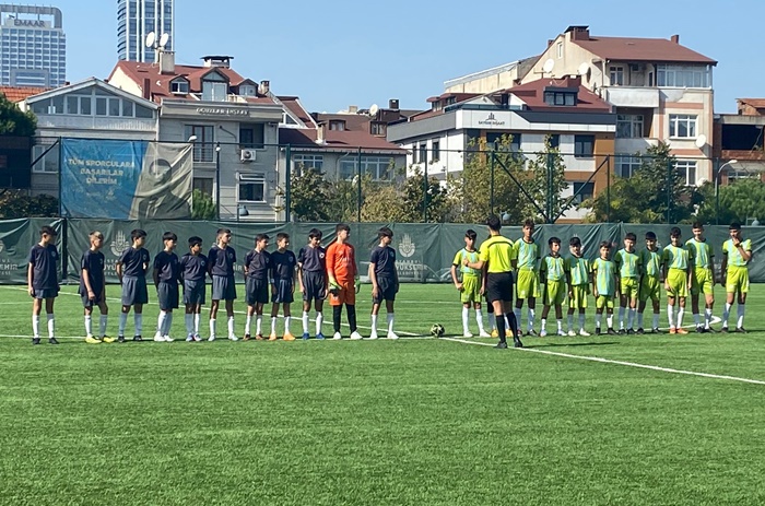 Ümraniye Çakmakspor farklı başladı