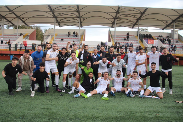 Çekmeköy Çarşıspor seriyi 3 maça çıkardı