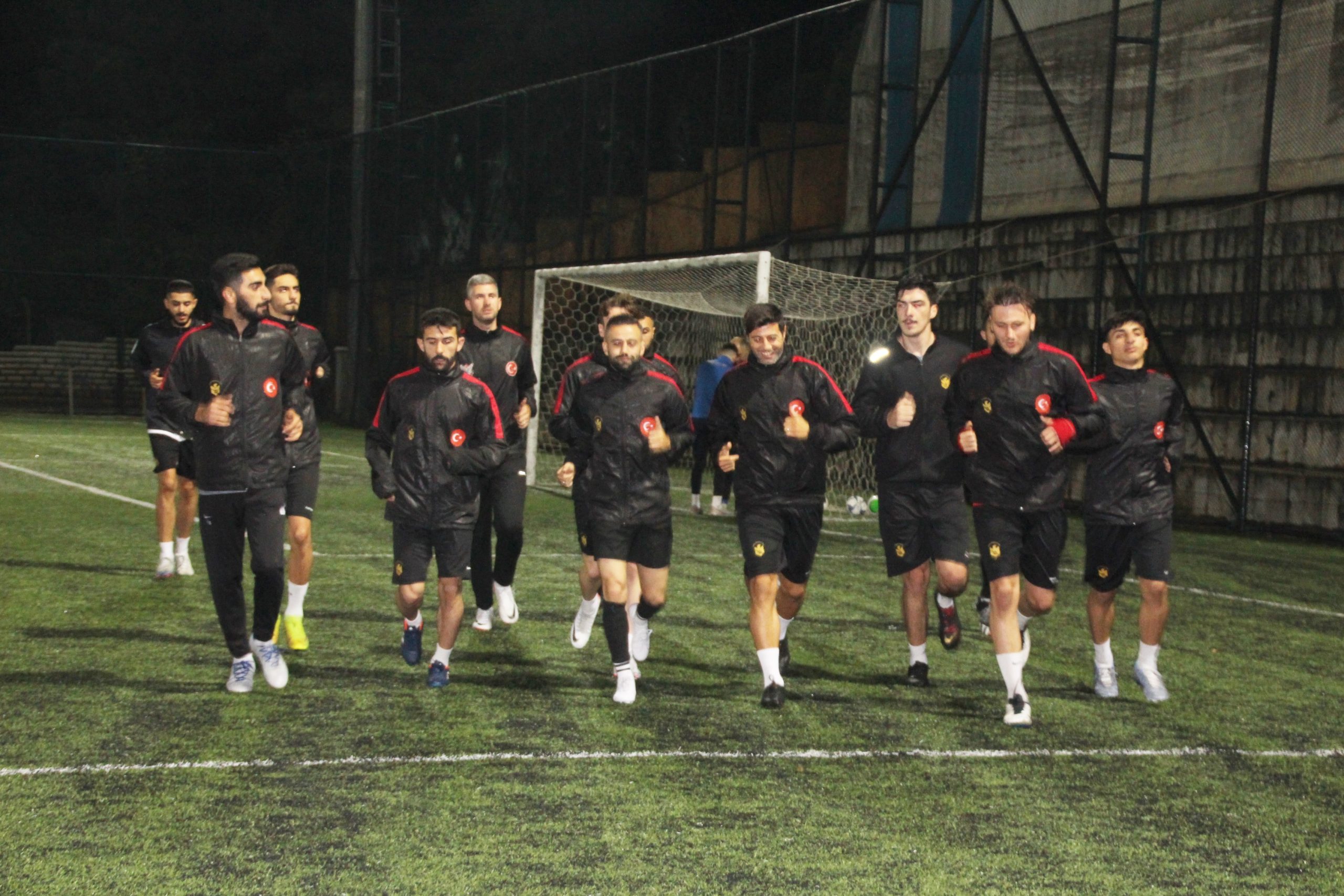 Çekmeköy Çarşıspor galibiyetle dönmek istiyor