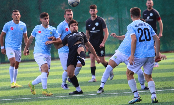 Kavacıkspor ilk yenilgisini Başakşehir’de yaşadı