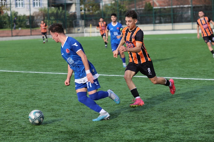 Gazi Mahallesispor ikinci yarıda farka koştu