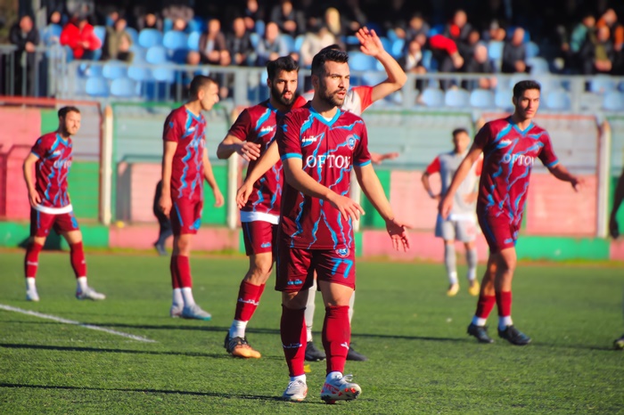 Oğuzhan Öztürk Beykoz İshaklıspor’dan ayrıldı