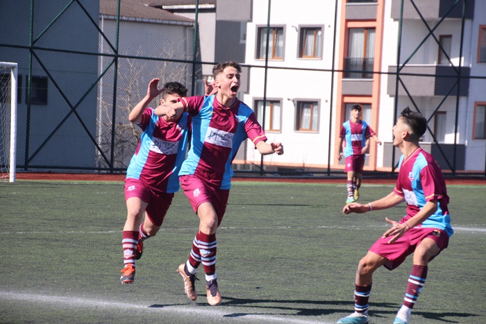 Çekişmeli mücadeleyi Sancaktepe Ziganaspor kazandı