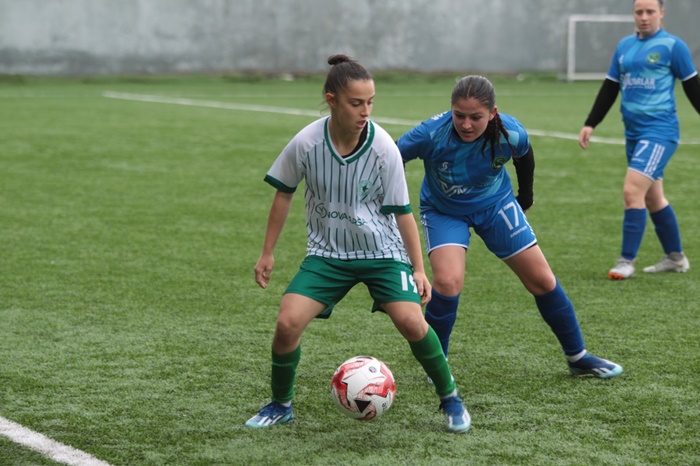 Üsküdar Anadoluspor yeniden liderlik koltuğuna oturdu.