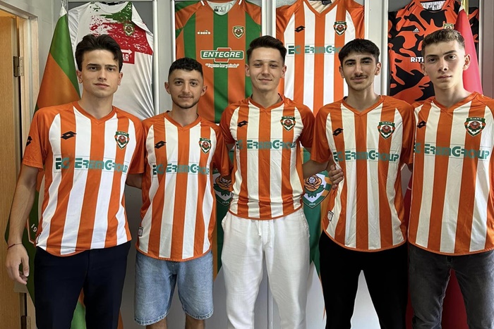 Girne Gençlikspor 5 altyapı oyuncusunu A takıma çıkardı