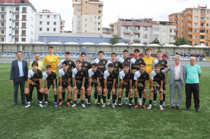 Kartal Çavuşoğluspor ilk haftadan zirveye kuruldu