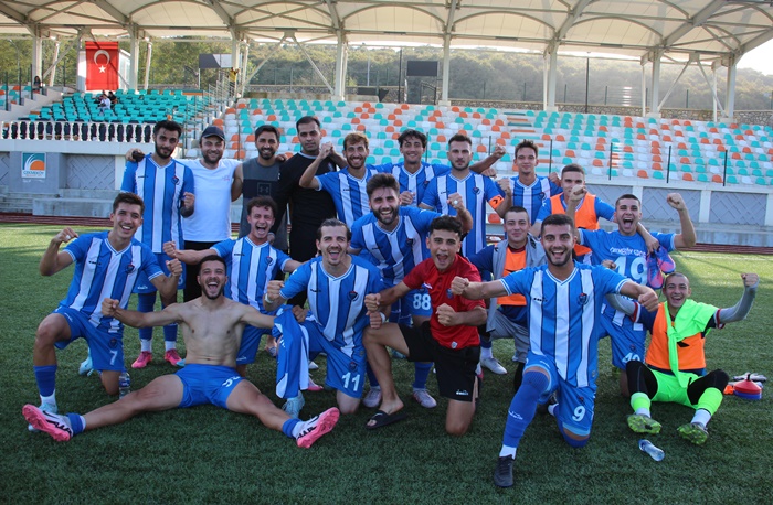 Çekmeköyspor 7 gollü maçtan galip ayrıldı